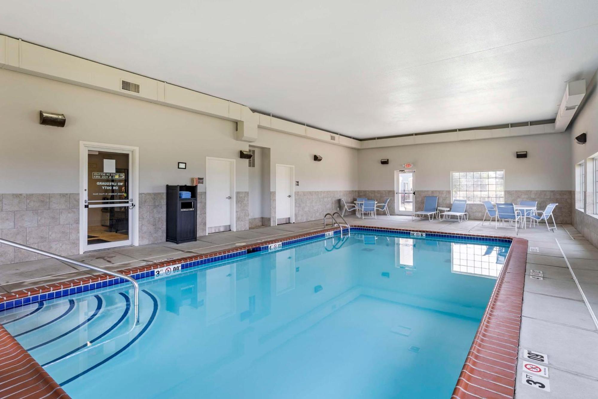 Best Western Plus Midamerica Hotel Mascoutah Екстер'єр фото